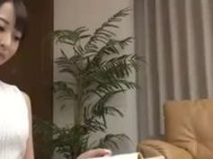 独自の学習法で手ヌキをしながら勉強を教えるハンドテク家庭教師九重かんな