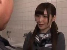 アイドル トイレ 痴女 女子高生 変態