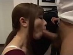 Datingsolo.com - Horny Mom Azumi Chinoが、彼が家にいるようにすぐに息子の雄鶏を引き出す