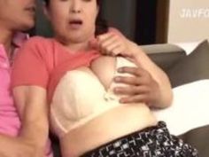 【暮町ゆうこ近親相姦】五十路の熟女人妻、暮町ゆうこの近親相姦プレイ動画！！