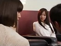 舞ワイフ506　豊満美巨乳な人妻さん達が1本の他人棒を争って・・・　新山里奈29歳佐倉奈々29歳