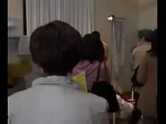 夫婦やカップルが訪れる、女性がイキやすい体位を展示する美術館があった件。汗だくになりながら、バックで突かれる美術品の美少女・白咲碧