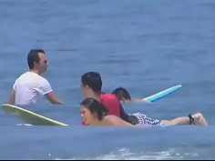 sodxxx.com - 海邊比基尼脫落露點~胸チラ丸見え Peep at the beach girl nipples