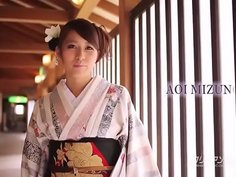 ヤり過ぎ若女将の極限スリル館内セックス 水野葵