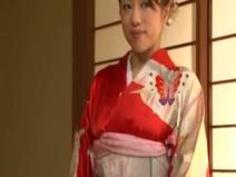 従業員に裏切られ地下室に監禁されてしまう人妻女将