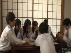 修学旅行の夜に陽キャの集まりグループはこんなことしてますｗ