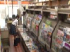 万引きしたのにナマイキなJKを制裁レイプ