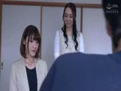 リストラされた夫を助けるために家政婦として働く妻が訪問先で寝取られ