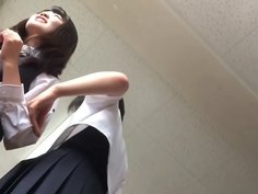 jk パンチラ 逆さ撮り