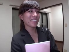 不動産屋勤務の私がカラダ張って契約をとってます 2