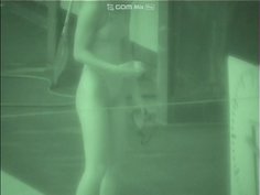 jk 赤外線　胸を張ると