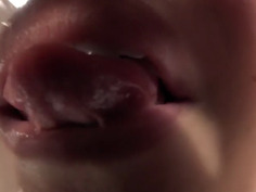 parathd-3132 【緊急生放送】美女のよだれまみれ！舌でベロベロ×唾液ビチャビチャ生放送 完全版