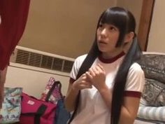 ロリ系のツインテ美少女が体操着姿で恥じらいながらチンポ奉仕開始