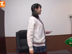 OKAX-704 美少女達の暖かそうなモッコリま○こパンチラ＆じめっとワレメに食い込むマンスジパンチラ挑発！