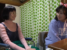 制服ポルノ おさげ・白パンティ・リボン・黒ストッキング