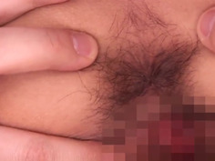 男の人を見ると股を開いちゃうの！！ 小桜沙樹