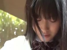 野外でシャワーオナニーしてるんのが見つかり強姦レイプされちゃう美少女ＪＫ