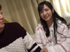 【ハミ尻メイドコスで筆おろし】彼氏の前で困惑しつつも、童貞君のアナルまでペロペロ舐めてくれる従順っぷり！！しまいには自ら腰を振って感じる姿に背徳&興奮必至！童貞に汚されて激おこ彼女と仲直りイチャラブSEX！寝取らせぇぇぇee(そうだ！今からお前ん家でSEXしない？)#04 りん 22歳 ハンバーガー屋でバイト