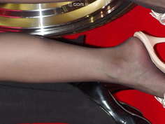 東京オートスタイル　タイトスカートからの黒スト　美脚