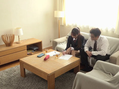 「先生に中出しされちゃったどうしよう…」親友J○の子宮に精子が届く前にクンニでザーメンを吸い取る女子○生