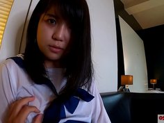 人生初潮吹き！大洪水のツルピタ 瞳の大きな可愛いぴちぴち18歳が学生服で20回以上のイキ祭り。ちびっこ体型貧乳ちっぱいさんスカートに正常位で中出し。個人撮影　ハメ撮り　オリジナル　セーラー服 学生 アヘ顔 アクメ 会話　手マン　ver まお 6 OSAKAPORN