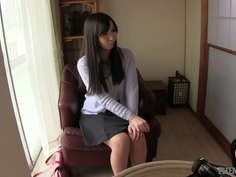 清楚な奥様にセンズリを見せつける、すると発情して股を開く、これが熟女発情の法則