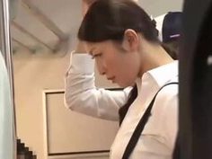 フェロモンを漂わせる巨乳女教師を電車内で種付け痴漢！