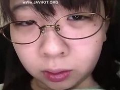 地味顔巨乳な素人娘が膣奥に直接ザーメン注入されて着床確実