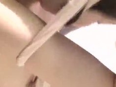 媚薬におぼれている奥様☆ カメラの前で体液を大量にスプラッシュして果てることになるｗｗ