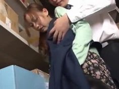 真野ゆりあ お茶でも飲んで休憩しない？顔採用した女の子に媚薬を飲ませてパコるとか鬼畜すぎ...