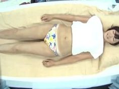 日焼けボディを無料ケア！悪徳マッサージ師にまんまと騙された１９歳ショップ店員あいこちゃ...