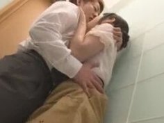 「壊れちゃいそう」ロリ顔のＯＬが上司のデカマラで突かれ絶頂昇天ｗ