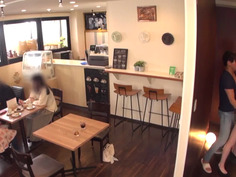 バレたら即OUT！カップルのフリして店内潜入！アドレナリンだくだく 営業中の店舗で究極のリアル声我慢セックス 七海ティナ