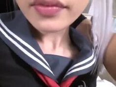 「赤ちゃん出来ちゃう」制服コスのレイヤーに膣内射精！