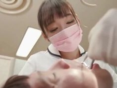 蓮実クレア 「イきそうになったら右手を上げてくださいねー？♪」美人歯科医さんの痴女責めた...