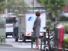 DVDMS-499 一般男女モニタリングAV 性のお悩み相談室出張特別編！旦那では満足できない絶倫巨乳妻が生まれて初めての逆ナンパ体験！童貞○校生をラブホテルに連れ込み2人っきりで1発10万円の抜かずの連続射精筆おろしに挑戦！ 4 旦那のフニャチンとは違う男子○校生の爆発寸前フル…